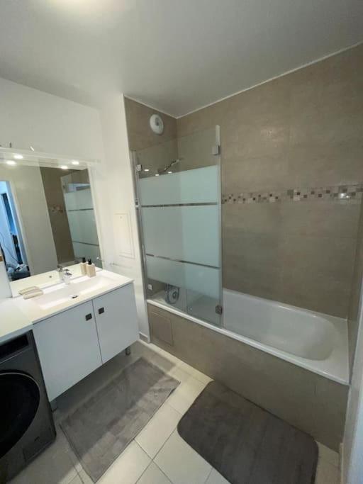 Superbe Appartement Tres Confortable Serris Luaran gambar